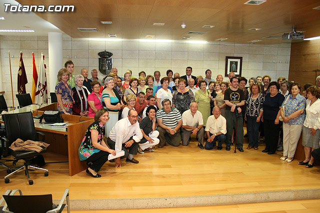 Ms de 200 usuarios del Centro Municipal de Personas Mayores de la localidad reciben los diplomas - 39