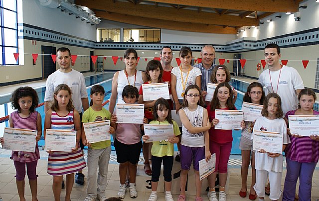 Un centenar de  niños lumbrerenses participan en el 'Trofeo de Natación Infantil 2010' - 1, Foto 1