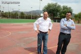 Autoridades municipales visitan las obras de cubricin de la pista del Polideportivo Municipal “6 de Diciembre”