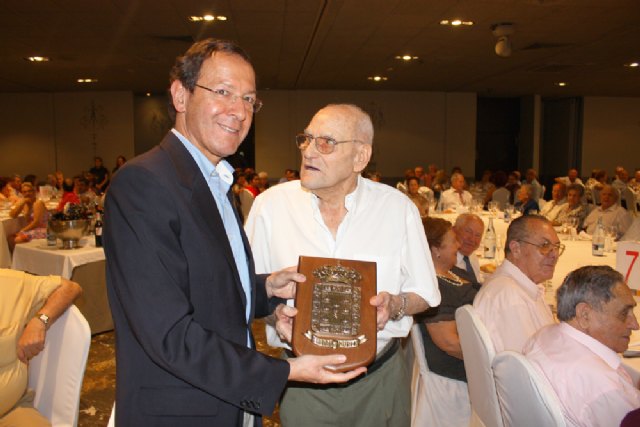 El Alcalde felicita a los abuelos del año de los centros de mayores, ambos casi centenarios - 1, Foto 1