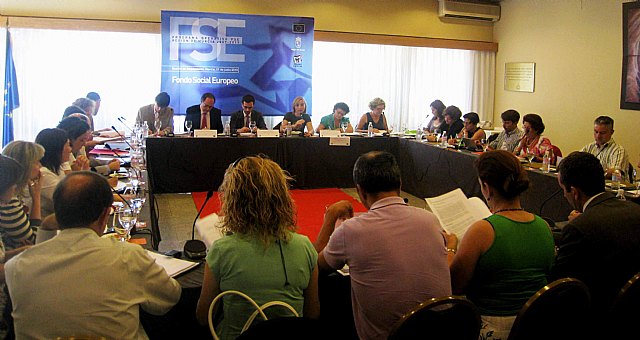 Economía reúne al comité de seguimiento del Fondo Social Europeo en la Región para analizar la ejecución de los programas - 2, Foto 2