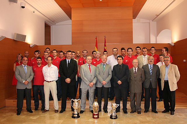 Valcárcel recibe a ElPozo Murcia Turística tras proclamarse por quinta vez campeón de la Liga de Fútbol Sala - 3, Foto 3