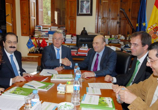 La Universidad de Murcia fomentará la participación de alumnos en el congreso nacional de medio ambiente - 1, Foto 1