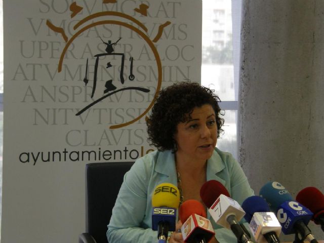 Medio centenar de mujeres de barrios y pedanías de Lorca se formarán con la Concejalía de la Mujer en las nuevas tecnologías gracias a un aula móvil regional - 1, Foto 1