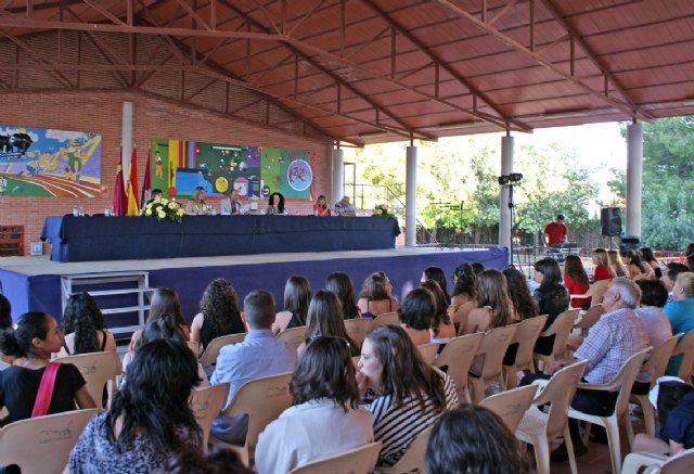 Finaliza el curso escolar con la tradicional entrega de diplomas y orlas a los alumnos del IES Rambla de Nogalte - 2, Foto 2