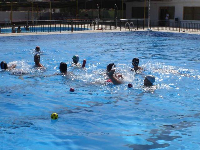 Desde el pasado fin de semana están abiertas al público las dos piscinas municipales - 3, Foto 3