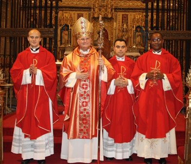 Mons. Lorca Planes ordena a tres sacerdotes en la Catedral de Murcia - 1, Foto 1