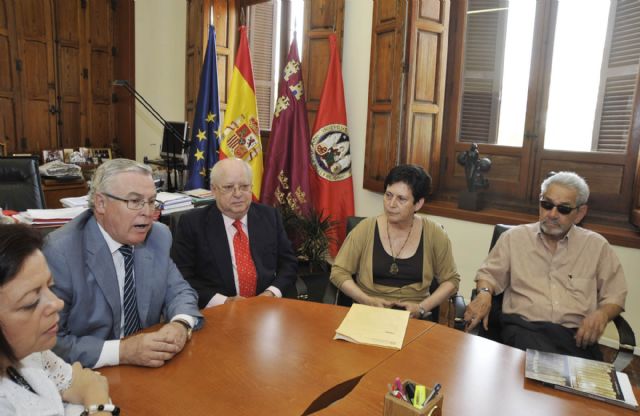 La Universidad de Murcia recibe el archivo de Ruiz-Funes y anuncia un homenaje en su memoria - 1, Foto 1