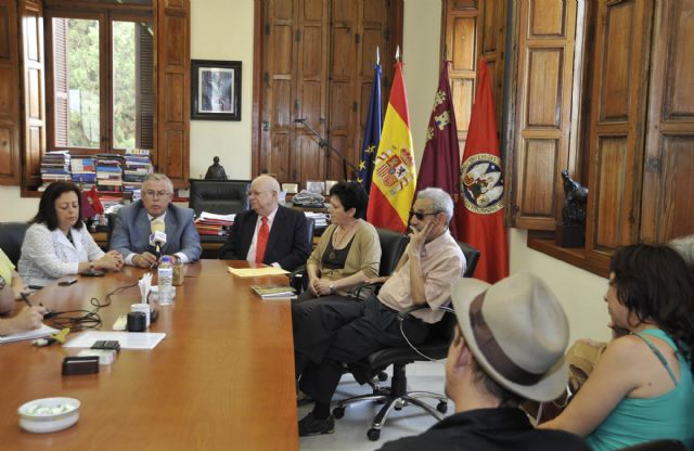 La Universidad de Murcia recibe el archivo de Ruiz-Funes y anuncia un homenaje en su memoria - 2, Foto 2