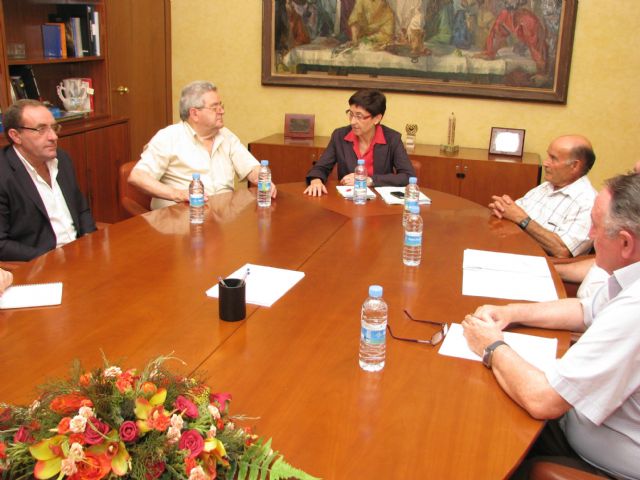 La presidenta de la CHS se reúne con los regantes tradicionales - 1, Foto 1