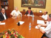 La presidenta de la CHS se rene con los regantes tradicionales