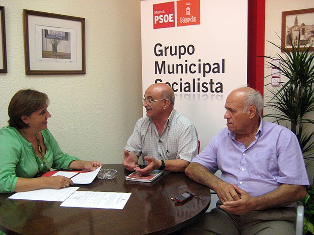 Los mayores de San José de la Vega trasladan su malestar al Grupo Socialista por los incumplimientos y ninguneo del PP - 1, Foto 1