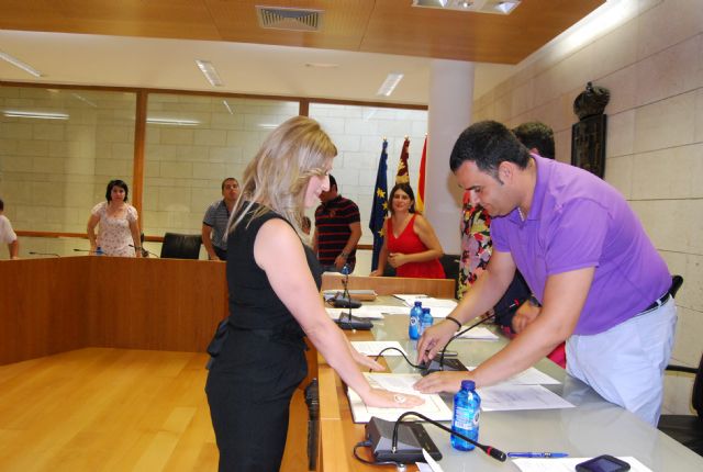 La nueva concejal del PP, Esther Esparza Martínez, tomó posesión de su nuevo cargo en la Corporación municipal - 2, Foto 2