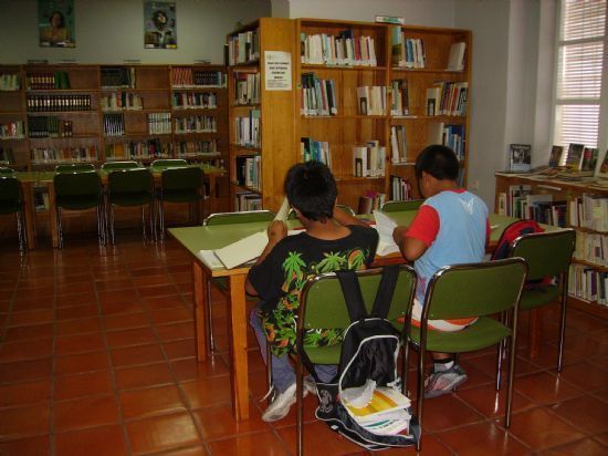 La sala de estudio de la biblioteca municipal mantiene su horario para los exámenes de septiembre - 1, Foto 1