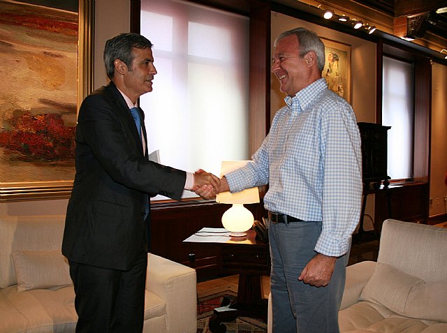 El jefe del Ejecutivo regional recibe al presidente del Tribunal Superior de Justicia de Murcia, Juan Martínez Moya - 2, Foto 2