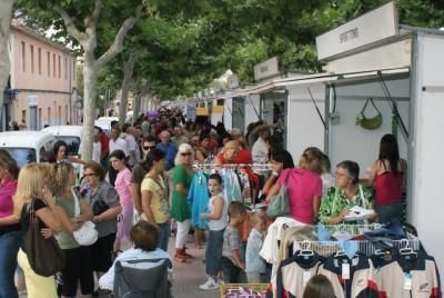 Continúa abierto el plazo de inscripción para los establecimientos que quieran participar en la Feria Outlet, Foto 1