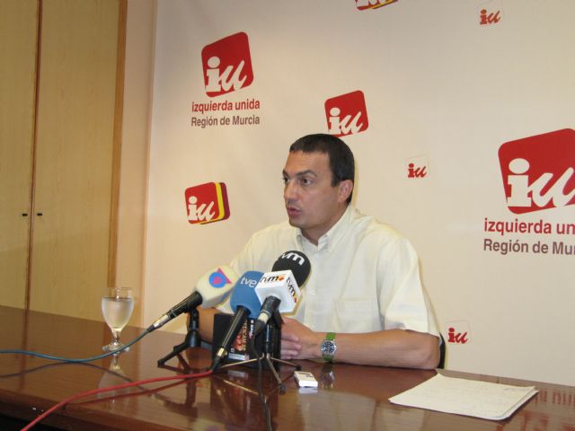 IU advierte de que los presupuestos de 2011 afectarán al funcionamiento de la sanidad y la educación - 1, Foto 1