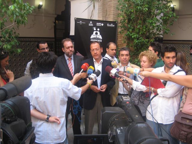 Miguel Ángel Cámara participa en la presentación de la campaña La Educación merece respeto - 2, Foto 2