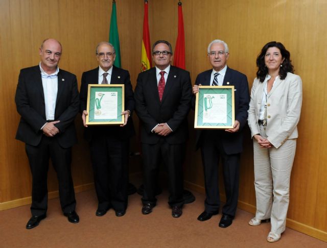 La Facultad de Veterinaria ofreció un homenaje a los profesores Ponce y Laencina por su jubilación - 1, Foto 1