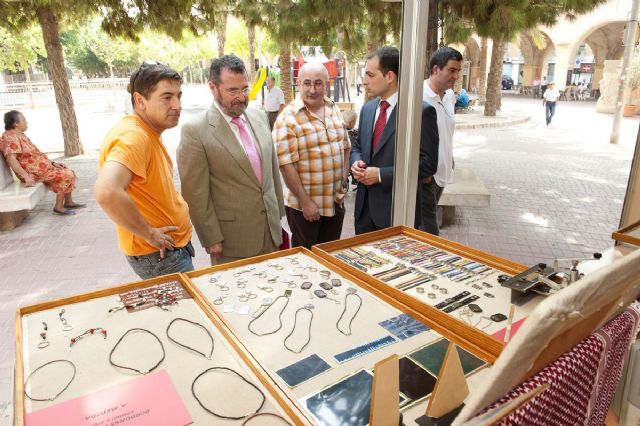 Muestra Comercial y Artesana de Cartagena en Juan XXIII - 2, Foto 2