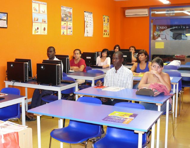 Puestos en marcha unos talleres para concienciar a los conductores noveles  sobre el consumo de alcohol - 1, Foto 1