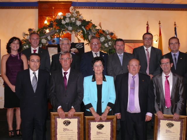 Felipe Jiménez, Juan Pedro Ortiz, Fina Guardiola y Juan Antonio Munuera recibieron los premios al esfuerzo comercial 2010 - 1, Foto 1