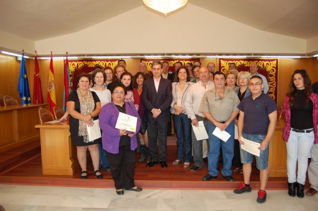 52 alumnos de cursos formativos realizados en Alguazas reciben sus diplomas - 3, Foto 3