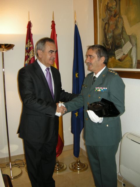 González Tovar recibió al coronel Julio Martín Terrón - 1, Foto 1