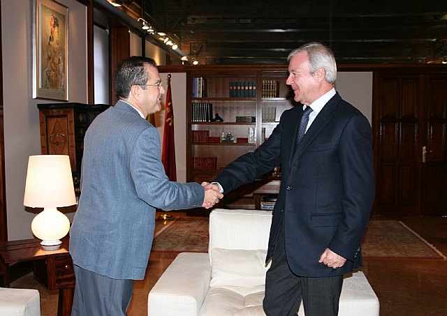 El presidente de la Comunidad recibe al presidente de la Agrupación de Conserveros de la Región de Murcia - 1, Foto 1