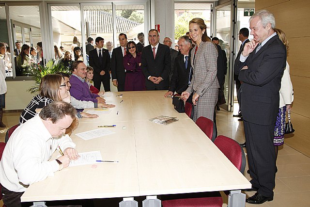 La Infanta Elena inaugura en Murcia un centro de promoción de la autonomía personal pionero en España - 5, Foto 5