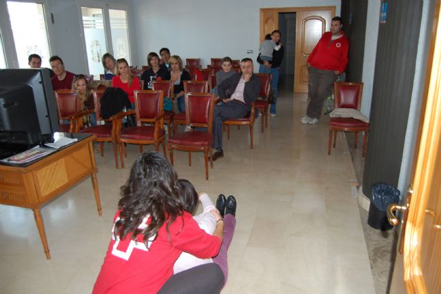 La Cruz Roja impartió un curso gratuito de primeros auxilios en Lorquí - 3, Foto 3