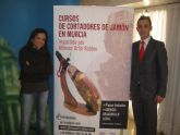 Empleo organiza nuevos cursos para formarse como cortadores de jamn