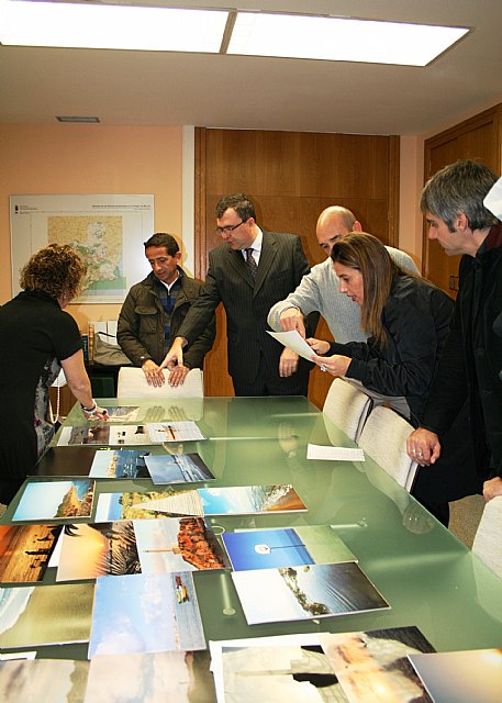 Reunión del jurado del concurso de fotografía ‘Puertos y litoral de la Región de Murcia’ - 2, Foto 2