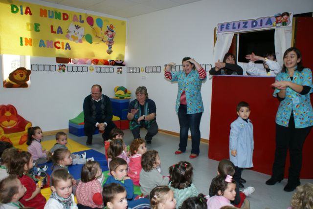 Puerto Lumbreras celebra el Día Mundial de la Infancia con diversas actividades y talleres destinados a los más pequeños - 2, Foto 2