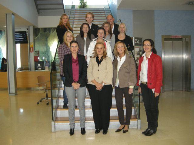 Empresas turísticas de la Región acogen a estudiantes suecos para prácticas laborales - 1, Foto 1