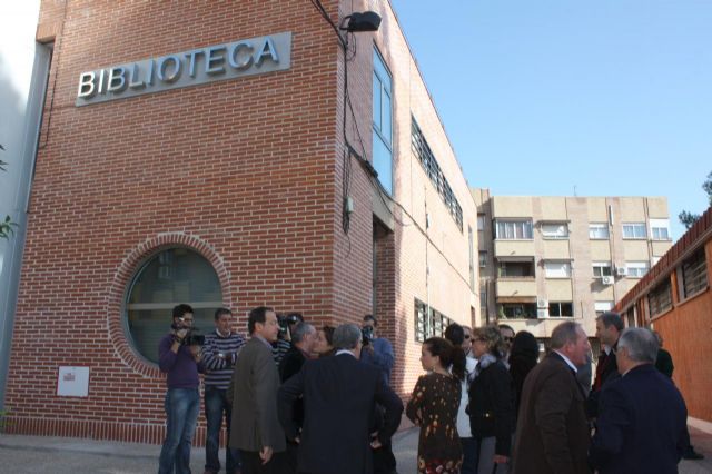 Los vecinos de Cabezo de Torres estrenan una biblioteca ampliada y renovada tras finalizar las obras de mejora - 2, Foto 2