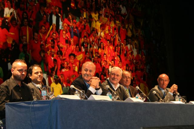 Del Bosque: Javier Miñano no es mi ayudante; somos un equipo - 5, Foto 5