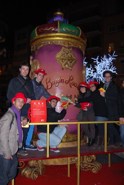 Más de mil ciudadanos suscriben la Carta a los Reyes Magos pidiendo la reapertura del Romea - 2, Foto 2