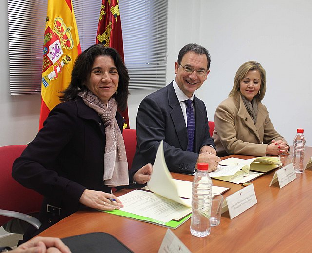 Personas con discapacidad y mayores de 12 centros de la Región obtendrán formación y acceso a Internet - 1, Foto 1