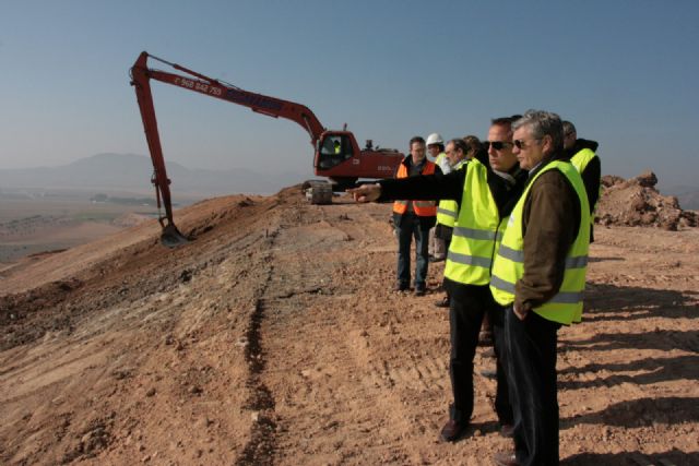 La escombrera municipal estará preparada en marzo para convertirse en una nueva zona verde - 1, Foto 1