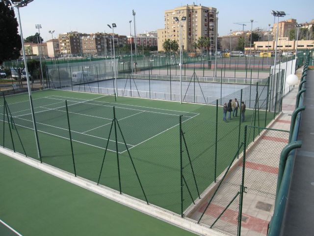 El polideportivo José Barnés cuenta con dos pistas nuevas de tenis y una de hockey sobre patines - 1, Foto 1