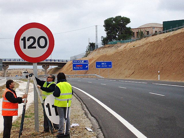 Ballesta asegura que la Región de Murcia no improvisa y no pone en riesgo la seguridad - 1, Foto 1