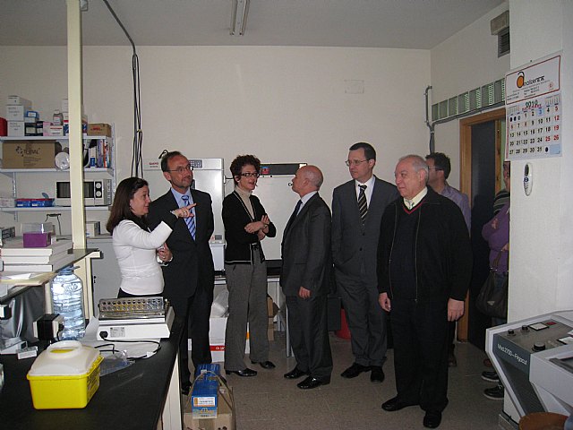 Marín se reúne con el grupo de excelencia científica que trabaja para mejorar la calidad del pescado criado en las piscifactorías - 1, Foto 1