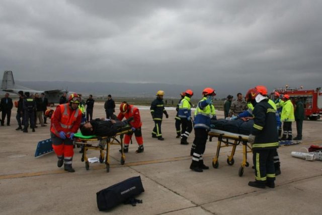 Efectivos de Emergencias de la Región participan en un simulacro de rescate aéreo - 1, Foto 1