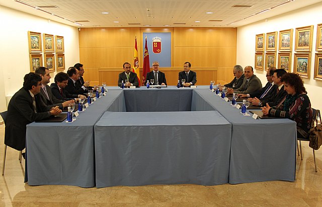 El presidente de la Comunidad recibe a los presidentes de los Centros Tecnológicos regionales - 1, Foto 1