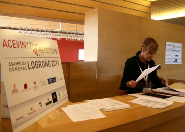 La concejal de Turismo estuvo presente en la Asamblea Nacional de ACEVIN celebrada en Logroño - 2, Foto 2