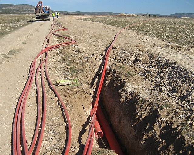 La Comunidad instala ocho kilómetros de línea eléctrica subterránea en la Zona de Especial Protección de Aves ´Estepas de Yecla´ - 1, Foto 1