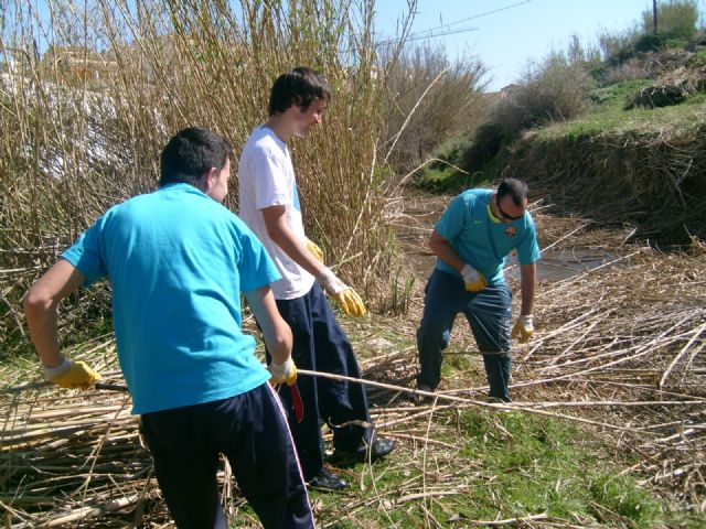 Los jóvenes de JOVAL fundamentales en la limpieza del Río Mula a su paso por Alguazas - 3, Foto 3