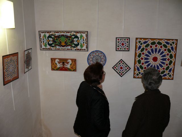 La Casa del Artesano acoge una exposición de ´Cerámica. Esmaltado de azulejos´ de Checho Tomás - 1, Foto 1