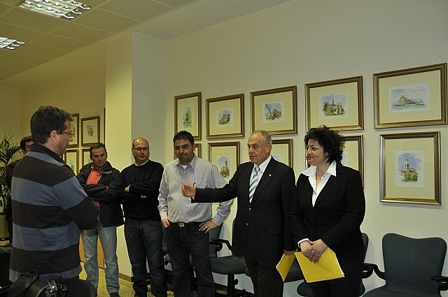 Agricultores del Valle del Vinalopó se interesan por los programas de mejora de uva de mesa y de ´Agricultura limpia´ de la Región - 1, Foto 1